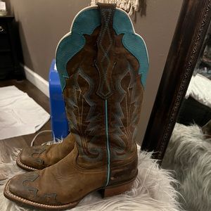 Ariat cowgirl boots